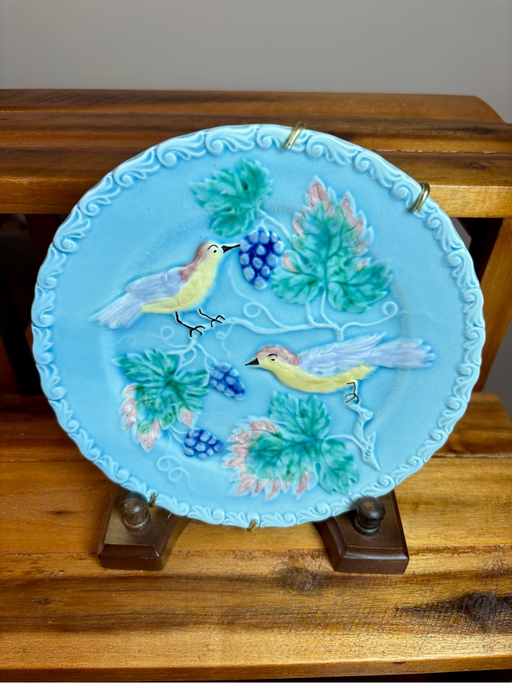 Majolica from Western Germany Birds Leafs and Grapes Vibrant colors! Plate 230